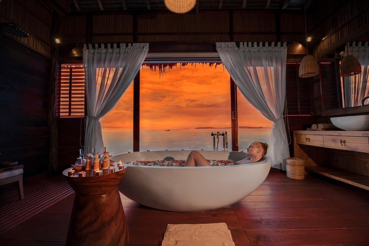 Papua Paradise Eco Resort Pulau Birie ภายนอก รูปภาพ